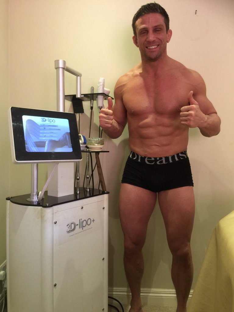 @AlexReidpt prepares for his second <a href="/3Dlipo/">3D-lipo</a> session - getting trim ahead of the Mr Hampshire competition in #woking #weightloss