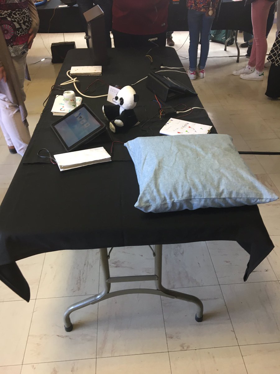 Objets connectés à Vesoul ! Bravo pour la production des objets et la dimension artistique 👏🏻👏🏻👏🏻