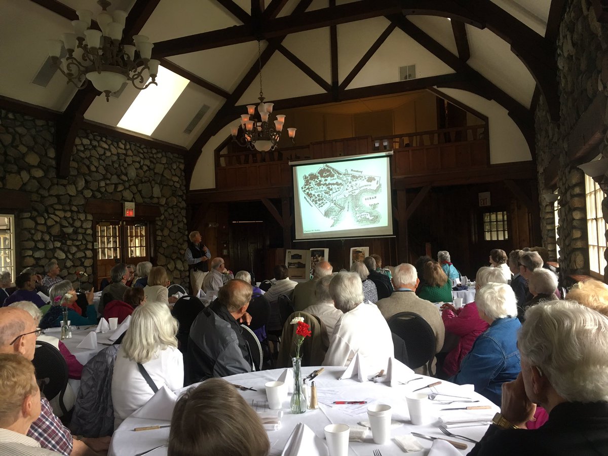 MelroseCOA's tweet photo. Senior Day at Mt. Hood Memorial  Park. Lunch, lecture &amp; sightseeing. Thank you to Mt. Hood Park Association members. https://t.co/jFG89fVgHt