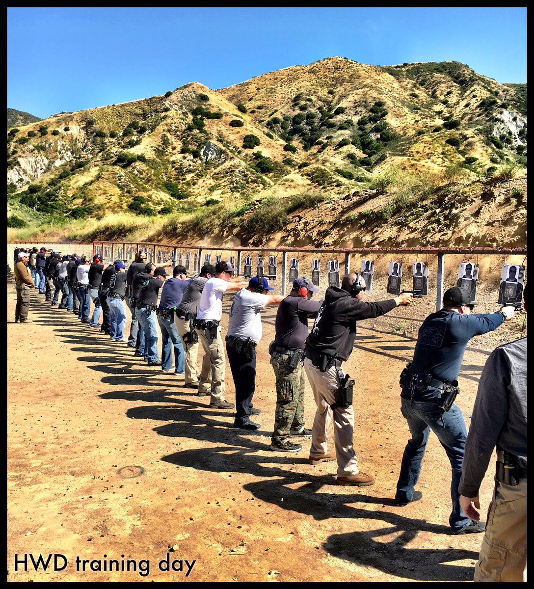 LAPDHollywood's tweet image. Beautiful day for tactical training! We strive to deliver excellence &amp;amp; quality to our HWD community by continually improving ourselves.