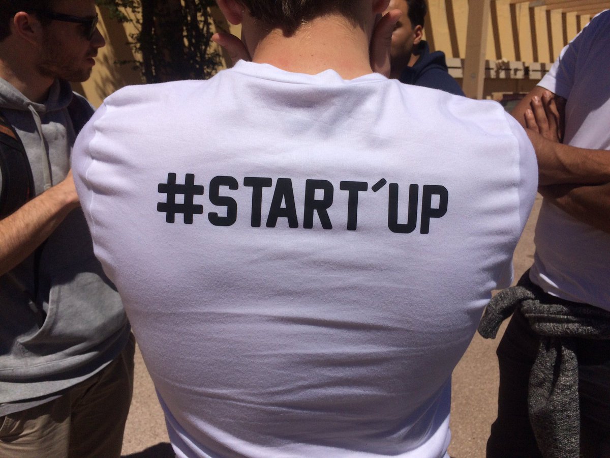 Sara_Laurent's tweet photo. Stage de #leadership Day1 ! Les #StartUp à #Toulon @Montpellier_BS ☀️ #formation #militaire https://t.co/W0SAAhamuw