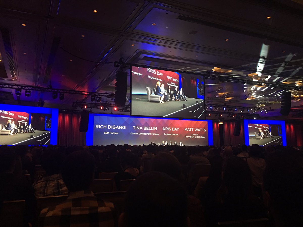 JCtechfuture's tweet image. #netappconverge @netapp leadership panel talking about the #netapp story. Go Kris Day ASEAN!!