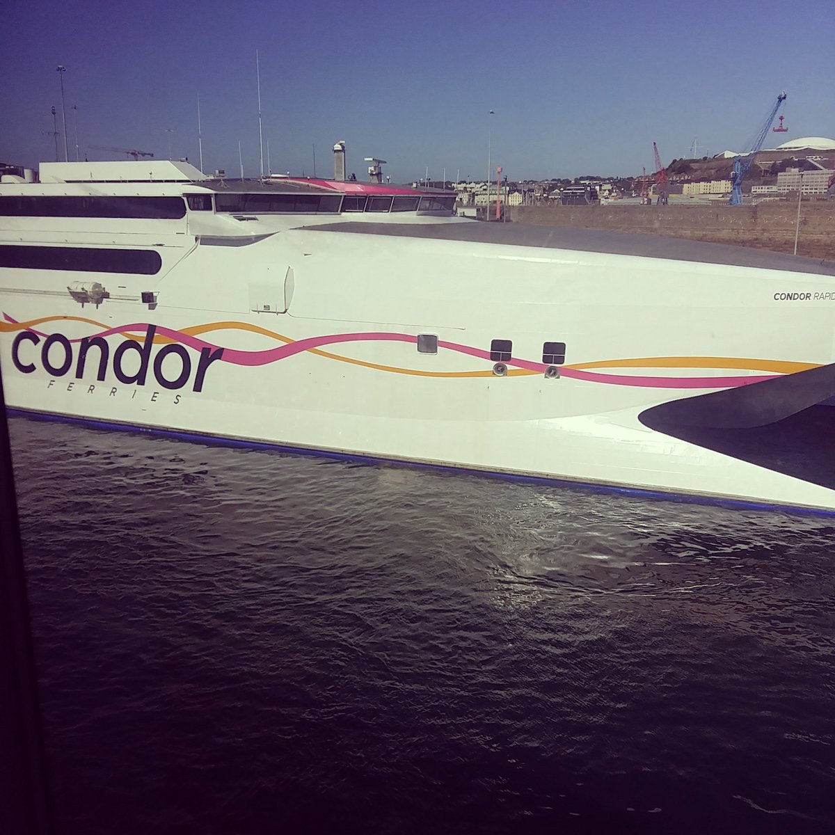 bambinoambz's tweet photo. Look who's just pulled up next to #condorliberation, lovely to see the #condorrapide @Condor_Ferries  🚢🌞 https://t.co/EgJjDn3I3F
