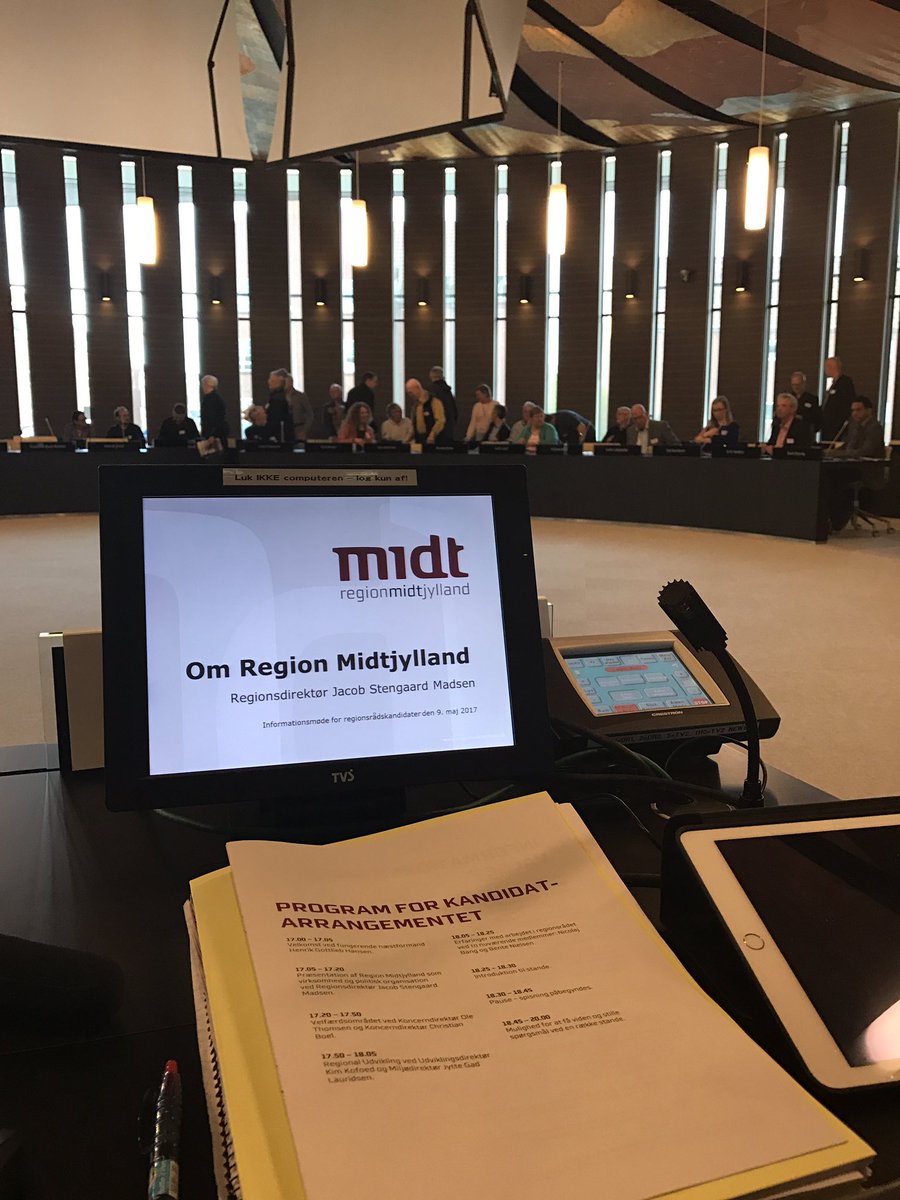 jacobstengaard's tweet photo. Så er vi godt igang med informøde for nye kandidater til regionsrådet i @Region_Midt 
Samarbejdet ml administration og politikere i fokus https://t.co/UmucdEYoh4