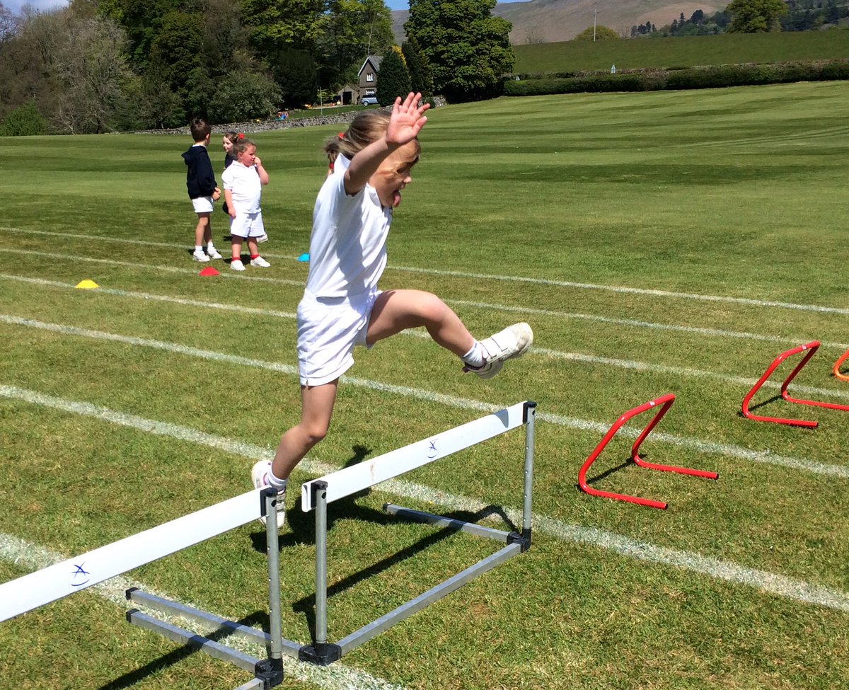 SedPrepSport's tweet photo. Hurdles for Reception, Y1 and Y2 this afternoon! #startthemyoung #brownfuture @Sed_Athletics @sedberghsport https://t.co/p3yHIZr9t6