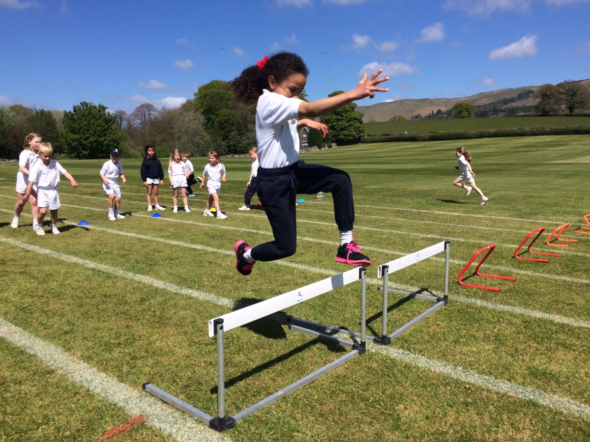 SedPrepSport's tweet photo. Hurdles for Reception, Y1 and Y2 this afternoon! #startthemyoung #brownfuture @Sed_Athletics @sedberghsport https://t.co/p3yHIZr9t6