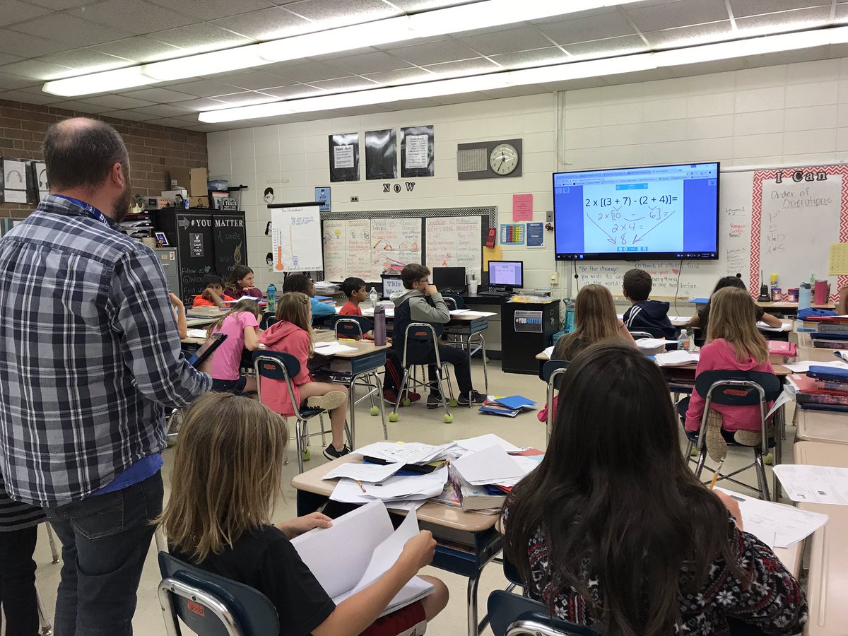 aundreajenkins's tweet photo. Thank you @jkylewood @Wood5th for all you do for Ss! @BelmontCentral @GastonSchools! #gcsk12 #gcsshowcase @toddjgoff @PhyllisWhitwort https://t.co/KWNtcLMlNU