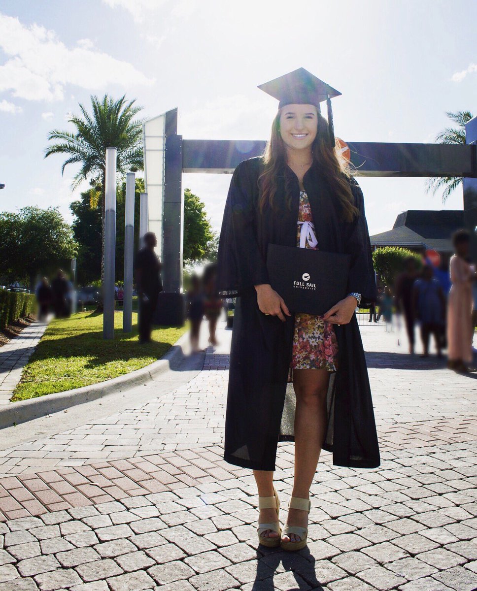 EGB_Art's tweet photo. I did it 🎓🍾 #FullSailGrad #DADBS https://t.co/J2HsNG4LsR