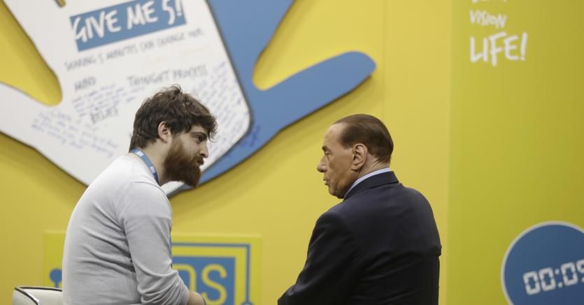 LVentureGroup's tweet photo. #Berlusconi investe in @B_eeing #startup del programma di incubazione #AndroidFactory con @enlabs e @googleitalia https://t.co/JJTwUVtRrm https://t.co/76wL5tMZHI