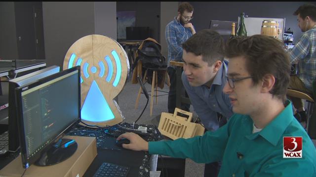 FleishMedia's tweet photo. This week's #MiVT @beaconVT @uvmvermont students create job website for other college students https://t.co/OePv0cgX4t https://t.co/1XOxlN4Nie