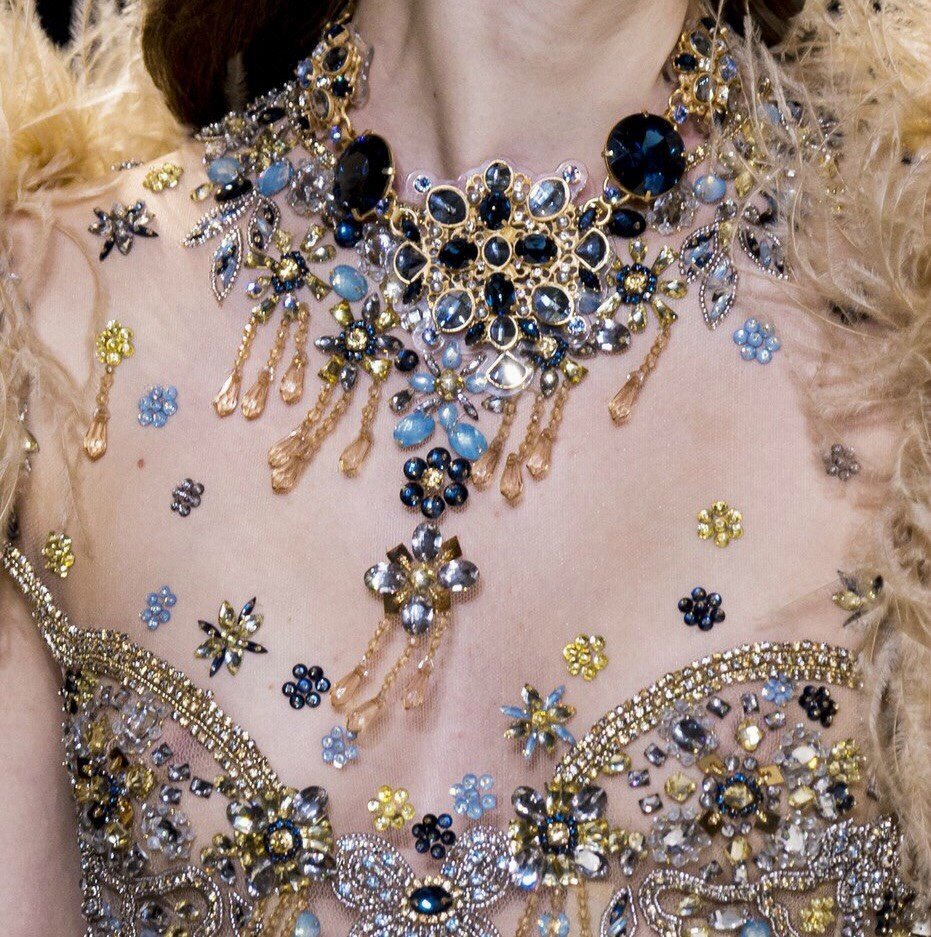 CGdrawing's tweet photo. Elie Saab https://t.co/doM42d5VRE