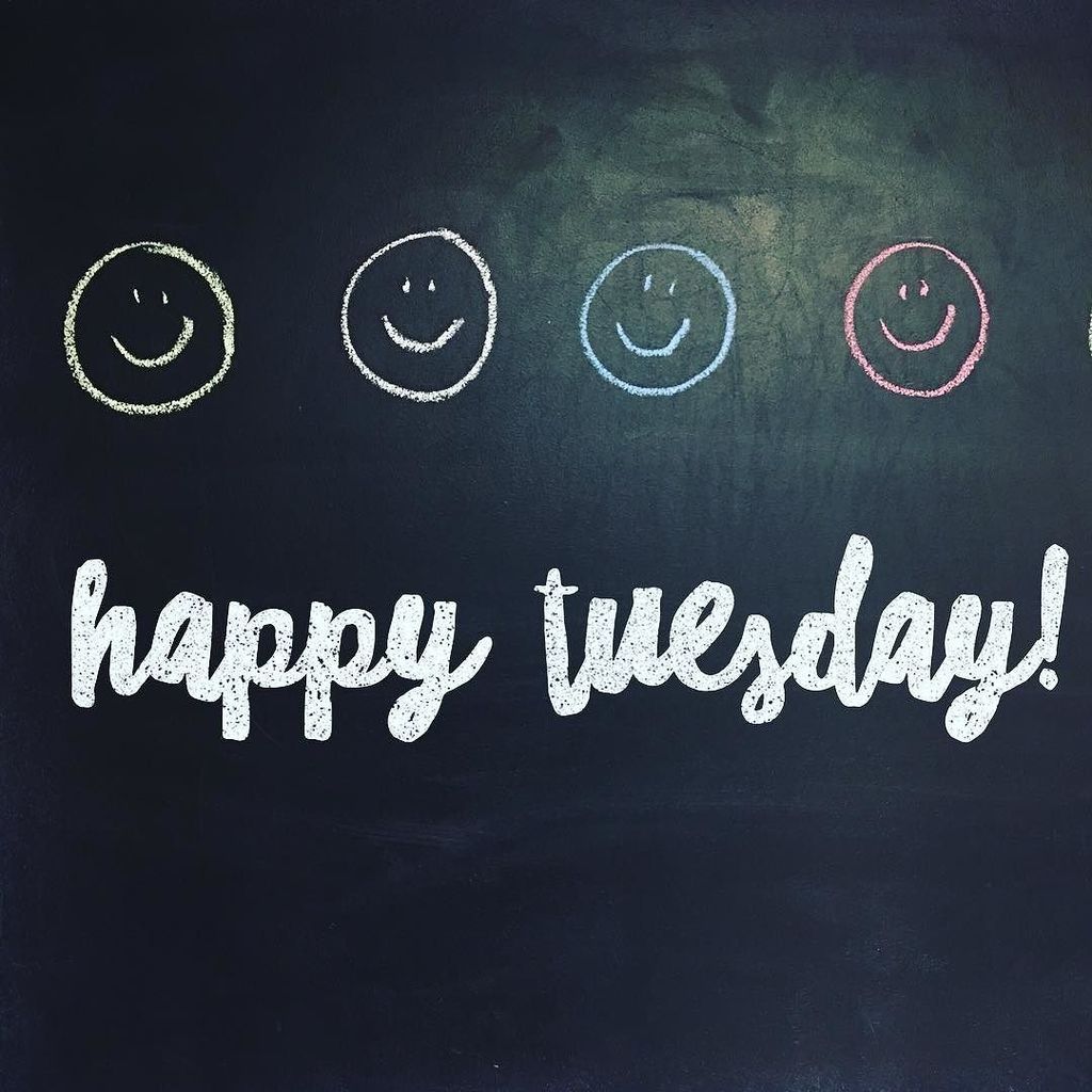 VCGAgency's tweet photo. A little chalkboard fun on this sunny spring day! #visioncreativegroup #wherepenguinsfly #30yearsofvision #officefun https://t.co/dQNLYKkO9a