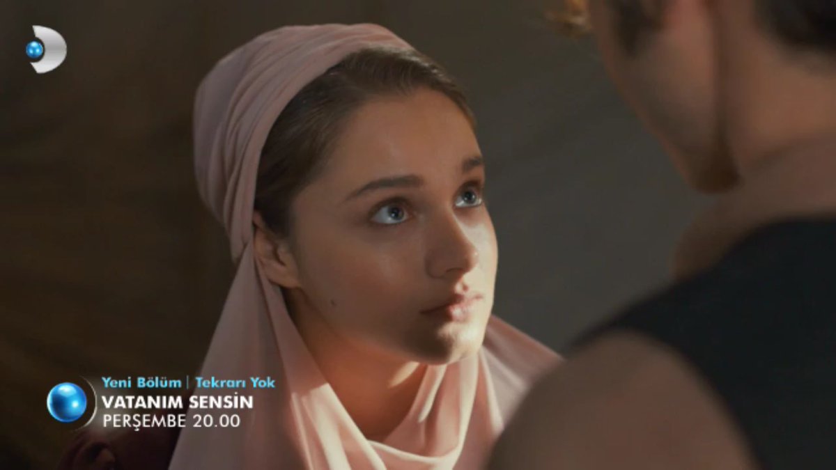 wonderselinisa's tweet photo. İki sevgili. #HiLeon https://t.co/UeD18jEgHB