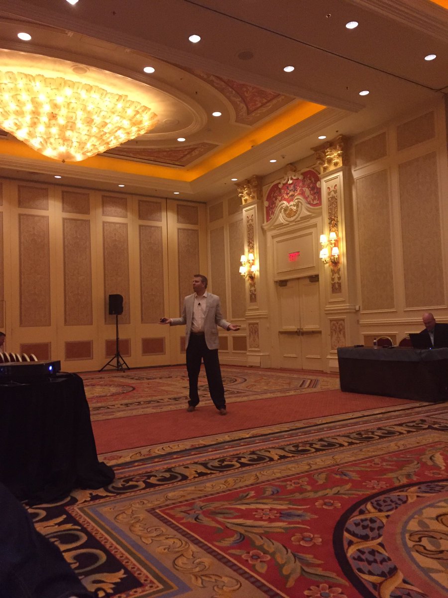 SScarin24's tweet photo. .@tjlarso3 presenting #RackHD @DellEMCWorld and how it can enable composable infrastructure https://t.co/p5DgGhHK29