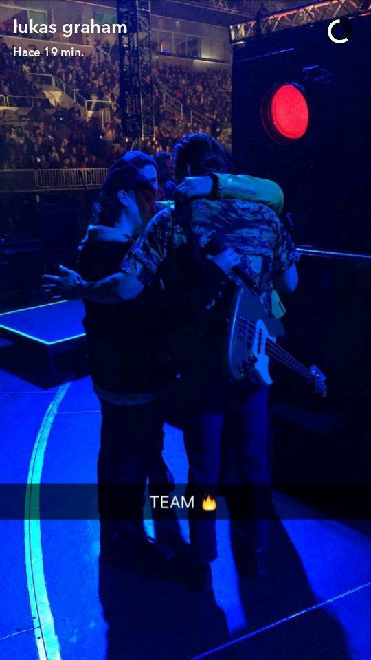 LukasGrahamCR's tweet photo. Team 🔥 @LukasGraham @LoveStick_ https://t.co/YaH4nBQyT3