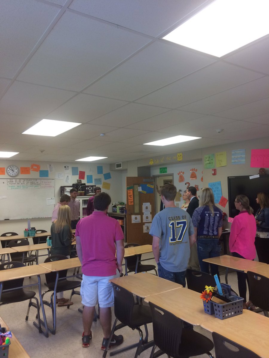 hassell_joey's tweet image. #RipleyTigers are excited to have @repdavidkustoff on campus @LaudCoSchools to visit w/ our @tnffa programs. @TNedu #postsecondarytransition