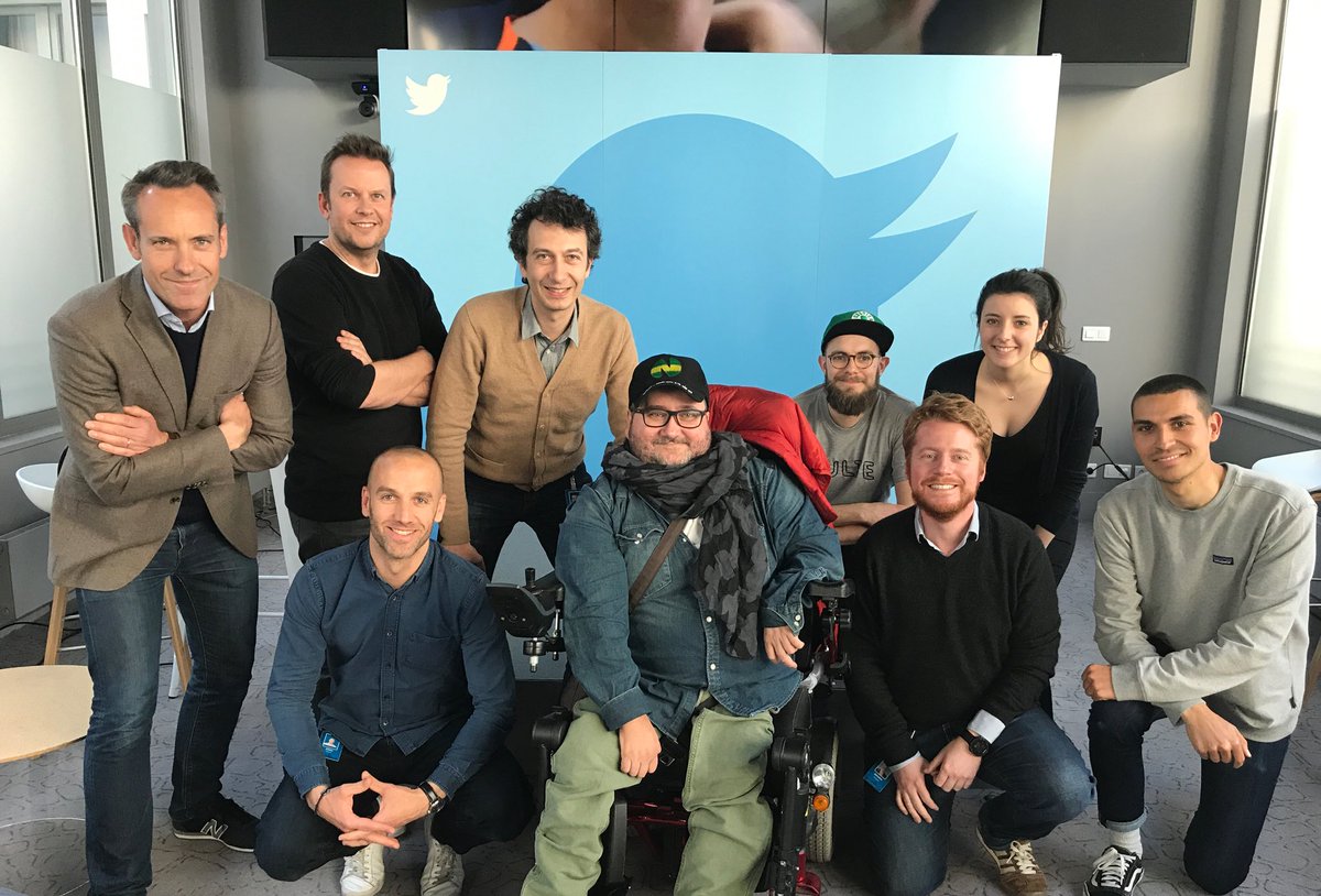 philousports's tweet photo. Avec la famille @TwitterFrance https://t.co/CMuG7pKwyr