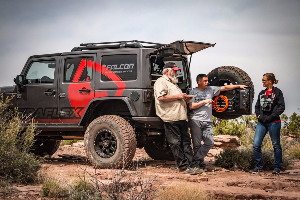 Hanging out with other Jeepers always guarantees a good time!