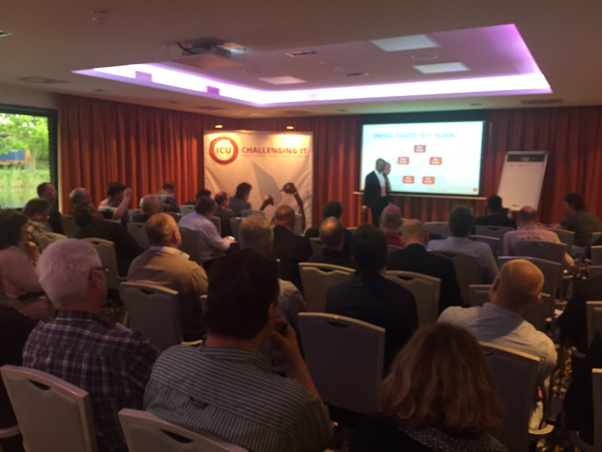 ICUITonline's tweet photo. Technische meeting over #blockchain met Maurice Gittens. Wat is een blockchain, hoe werkt het en wat gaat het betekenen voor uw business? https://t.co/Rn3oAm30p4