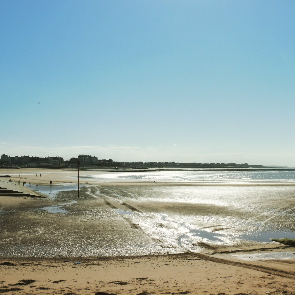 JetsettingJade's tweet photo. Sunny afternoon in #Margate https://t.co/IG4Sqy4oYP