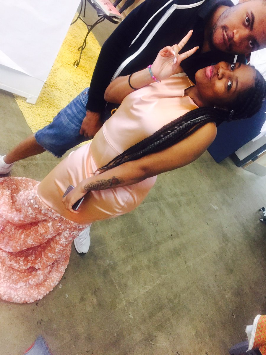 L_OVEE_Kayy's tweet photo. I make prom dresses β€οΈπ
#designerKay βΊοΈππ https://t.co/6DtSBf5r57