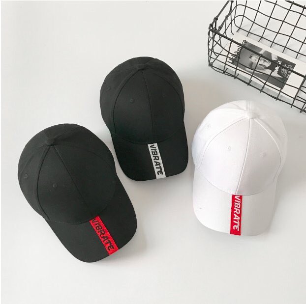 shopbytinggg's tweet photo. [Pre-order] CP44 #หมวก VIBRATE
Color: ดำ/ขาว
Price: 190 บาท
#tscap https://t.co/22rNFNH306