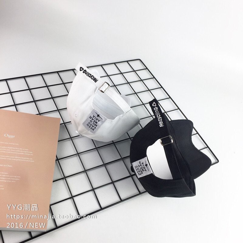 shopbytinggg's tweet photo. [Pre-order] CP45 #หมวก RECYCLING
Color: ดำ/ขาว
Price: 190 บาท
#tscap https://t.co/cC26HHxH5x