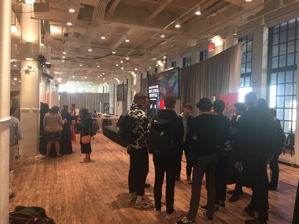 Berghs's tweet image. Two @Berghs teams. Focused! #oneshow #clientpitch