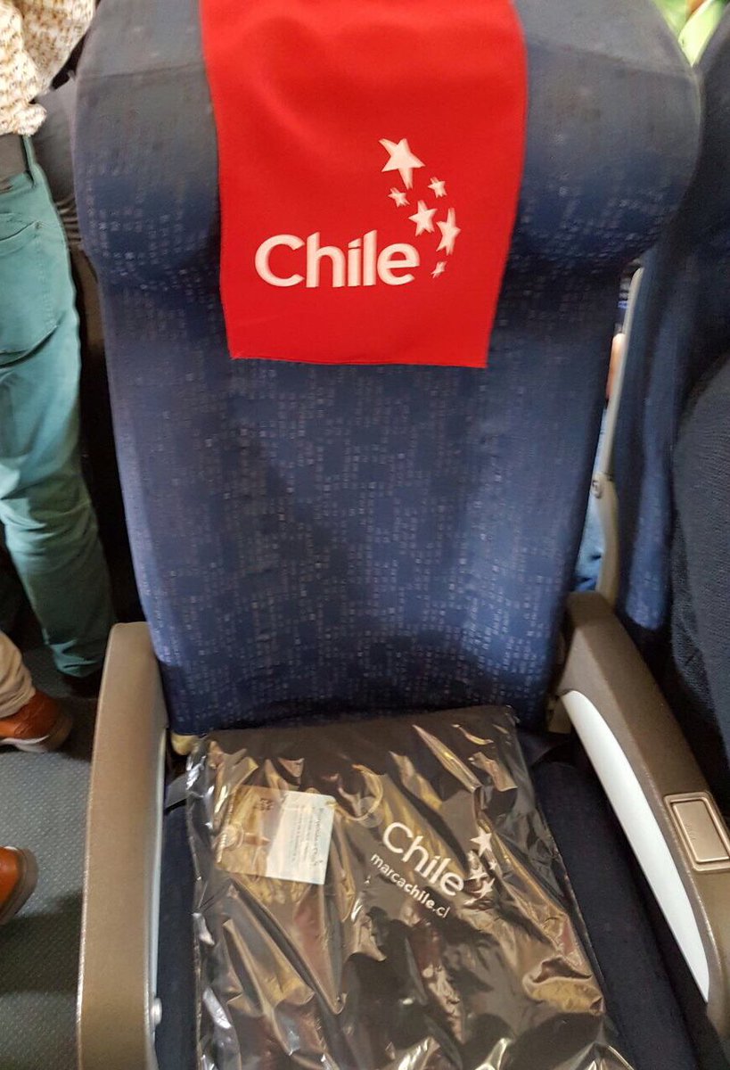 ProChile's tweet image. Despegando rumbo a #Enexpro Puerto Varas, con importadores de todo el 🌎, en el ✈️de #ProChile