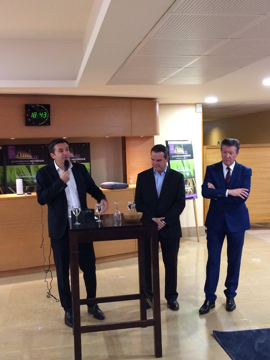 en direct du <a href="/PalaisBeaumont/">Palais Beaumont</a> à <a href="/Ville_Pau/">Pau, Capitale Humaine</a> : <a href="/hmutuelle/">Harmonie Mutuelle</a> 1ère mutuelle de France s'implante à Pau et inaugure son agence...