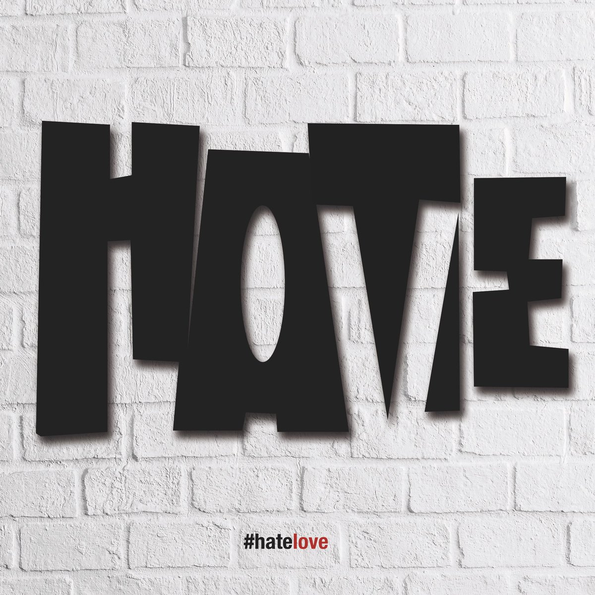 Insight_2017's tweet image. L'odio è la nostra protesta contro l'impossibilità dell'amore.
Credits: Morena Foglia
#oppostati #amoreodio