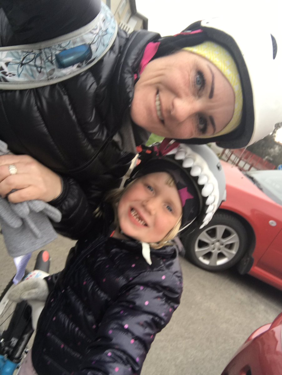 Atlanta and me cycling to the swimming lesson 😁