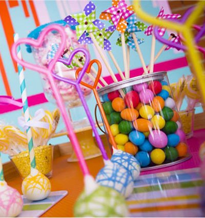 datosdenatalia's tweet photo. Colores brillantes y cupcakes para una fiesta perfecta: https://t.co/WAHidroY0E https://t.co/81QhhMjkGr