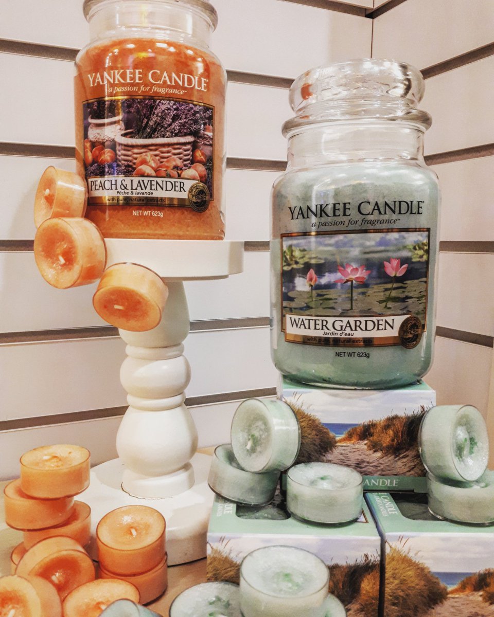 ShopYankeeMan's tweet photo. Enjoy freshness with limited edition American Treasures Water Garden and Peach Lavender in store!
#yankee #yankeecandle #yankeeaddict https://t.co/uThzCJCQ37