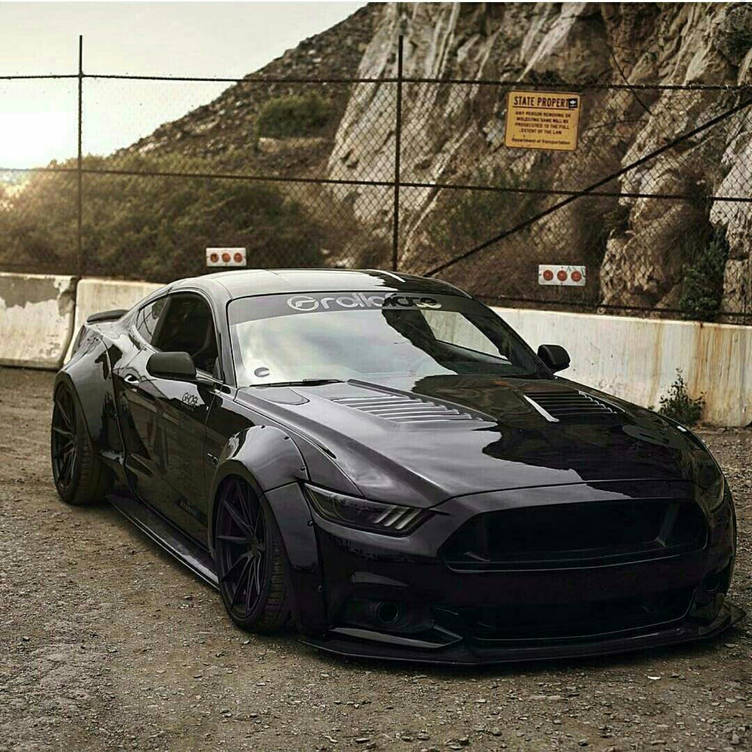 dailymustangs's tweet photo. All Black 😎🔥 https://t.co/1Z4s4oaI7i