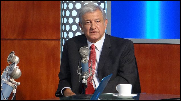 JLMNoticias's tweet photo. #NACIONAL Dice #AMLO @lopezobrador_ en entrevista que el no mete las manos por nadie, ni siquiera por gente de su partido. https://t.co/I7H608YdQM