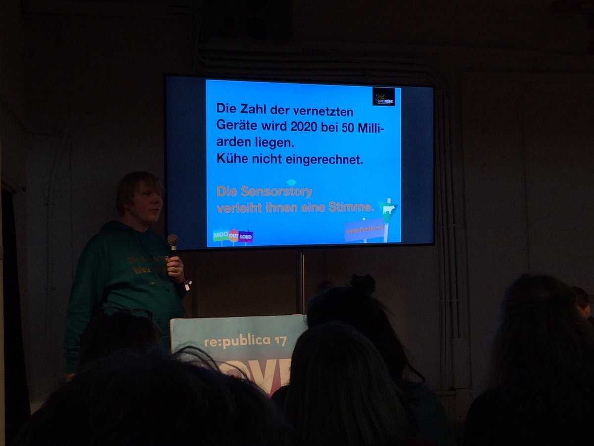 jospang's tweet image. Jetzt wird&apos;s tierisch auf der #rp17! 
&quot;Den Kühen eine Srimme verleihen!&quot;
#Sensorjournalism
#sensorjournalismus
#loveoutloud