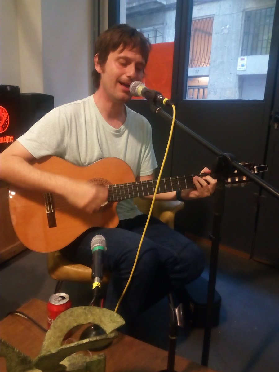 depolh's tweet photo. Acústico de @albertomontero en directo en #DepoActivity @scannerfm https://t.co/8ds3aGpQge https://t.co/SXk3uHKwZZ