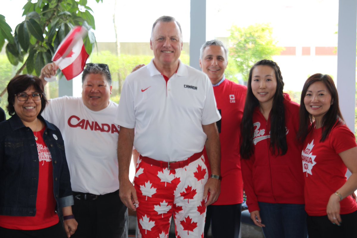 After completing their first training session, our office staff had a blast welcoming the Women's <a href="/VBallCanada/">Volleyball Canada</a> Team in red &amp; white!! 🇨🇦🏐🙌