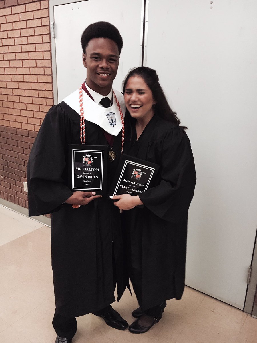 burkhart_cyan's tweet photo. Hoco King &amp; Queen, C.O.R.E values citizens of the year, Best All Around at prom, &amp; Mr. &amp; Mrs. Haltom! https://t.co/U9Fo7tptaq