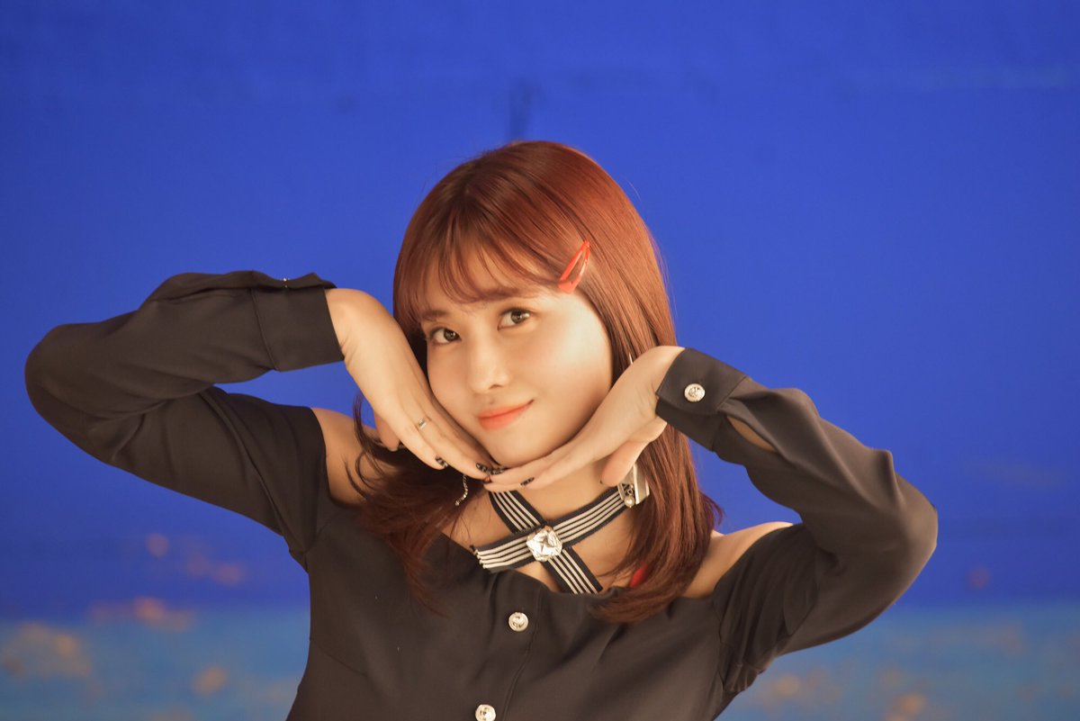 Closed Pics Nayeon E Momo Twice X Starcast Signal Behind Film 1 Closed Pics Nayeon E Momo Twice X Starcast Signal Behind Film 1
