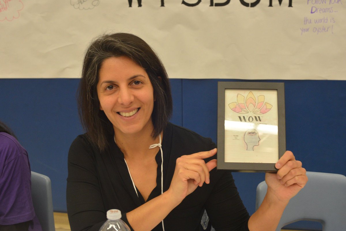 ayeshasyed_'s tweet photo. Thank you to the students in @wahidkhan's @TestonVillagePS class who created the beautiful artwork for our @WOWYorkRegion gifts! 🌺 https://t.co/UqwsezRePe