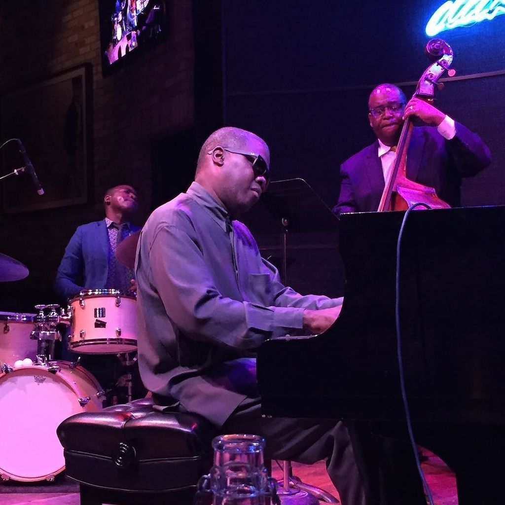 bebopified's tweet photo. Marcus Roberts Trio #bryancarter #marcusroberts #rodneyjordan #marcusrobertstrio #dakotajazzclub https://t.co/gPJA6gUSBb https://t.co/unl1NgjEO1