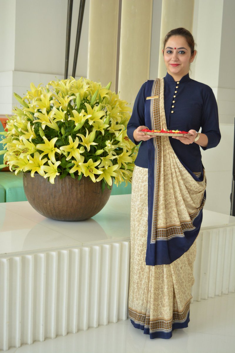 d_mallika's tweet photo. A traditional Indian welcome when you stay with us at Trident, Gurgaon #TridentExperiences https://t.co/EVv69TPh1z