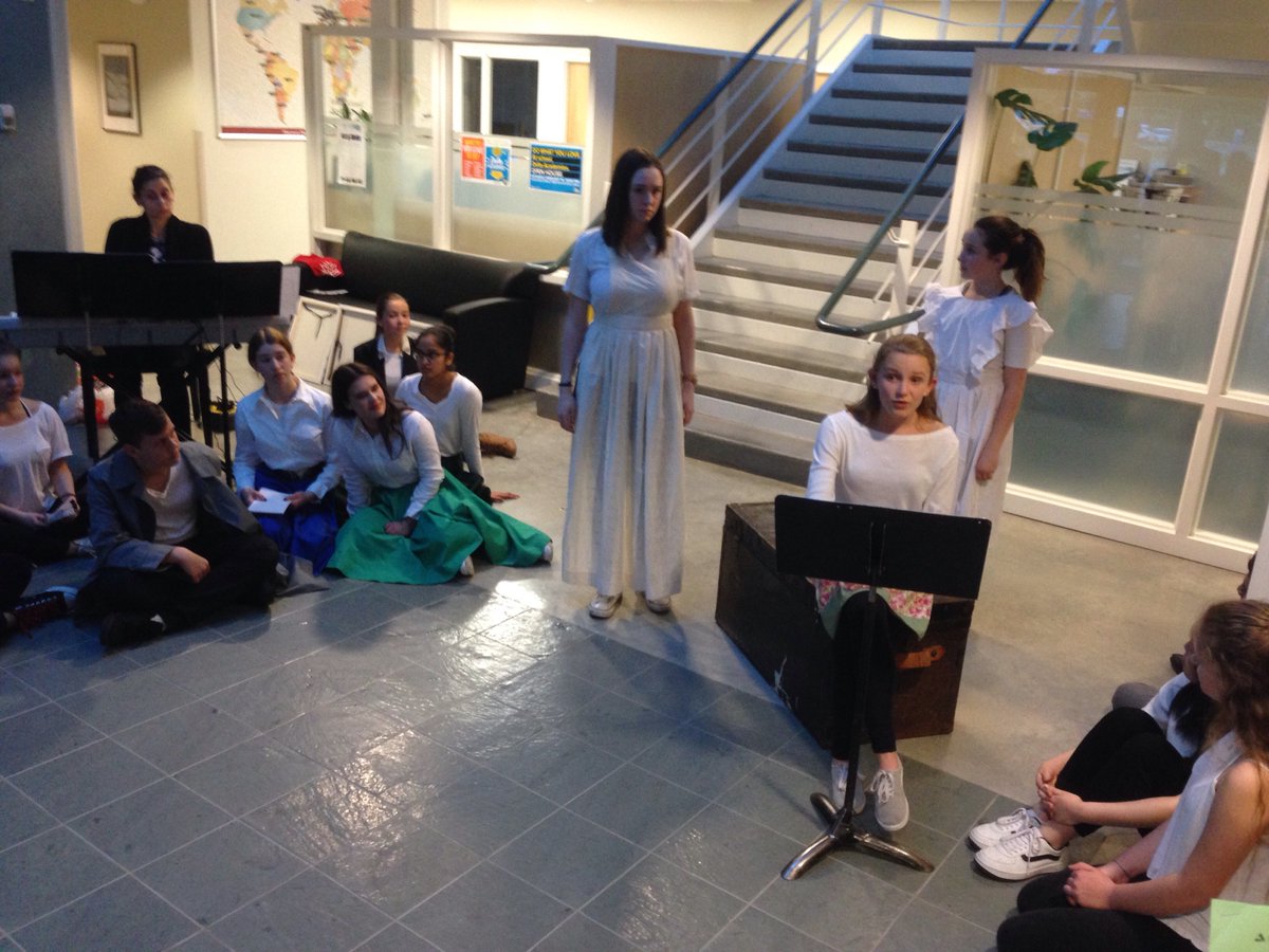 GyarmatiSandor's tweet photo. #deltac @deltasd37 opera & performance academy completing first year - 23 students from 5 high #schools - worked with @VancouverOpera #bced https://t.co/3qclBwX5GW