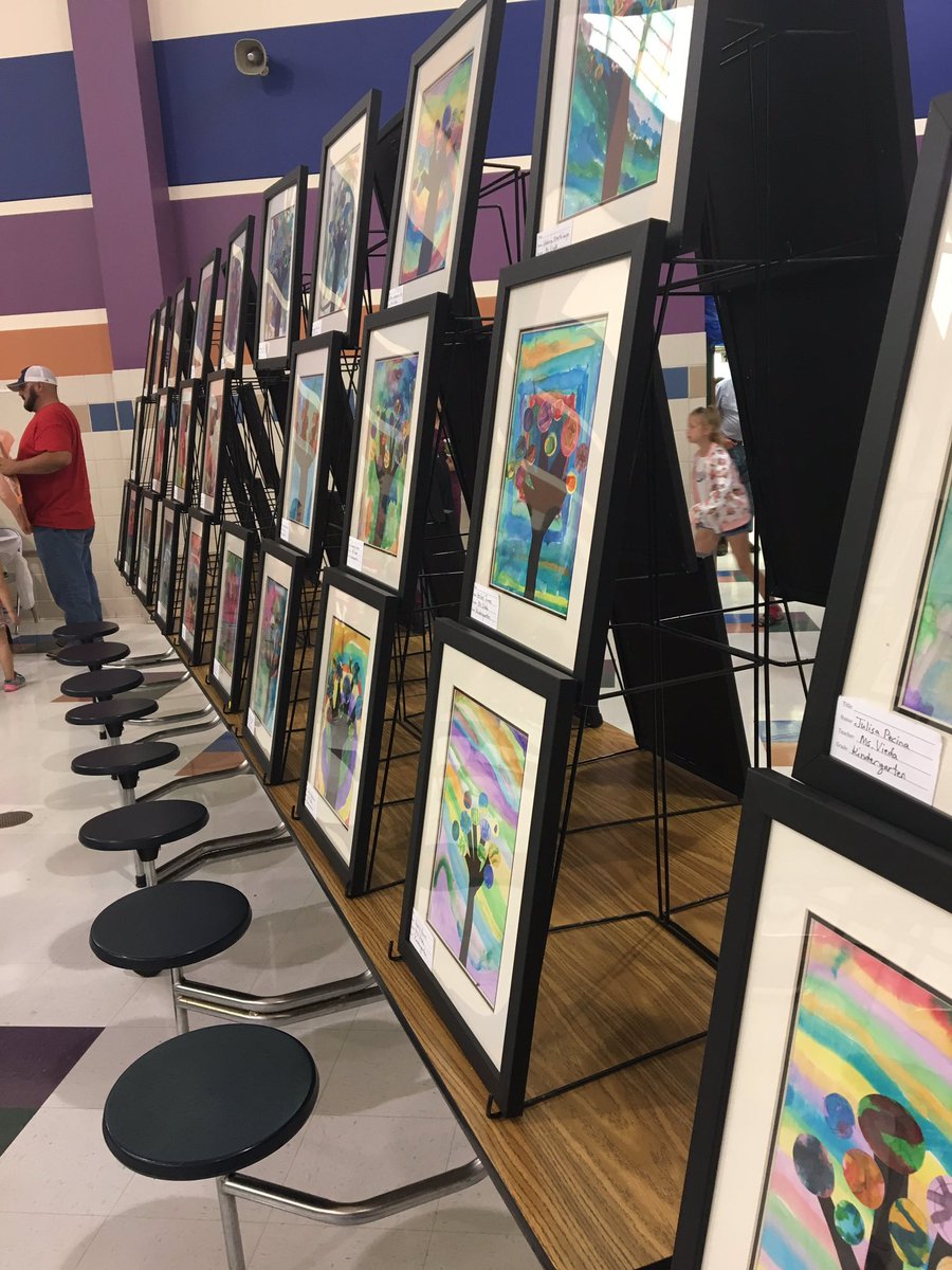 kworthy11's tweet image. GT and Art expo at @wrfortelem....amazing and talented students. #TxEdTuesday
