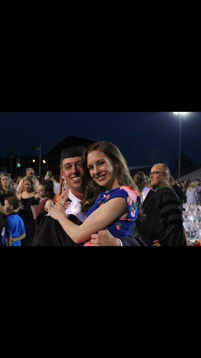 d_kuest's tweet photo. What a night! #byeCHS βπ» https://t.co/lXycZEiSiv