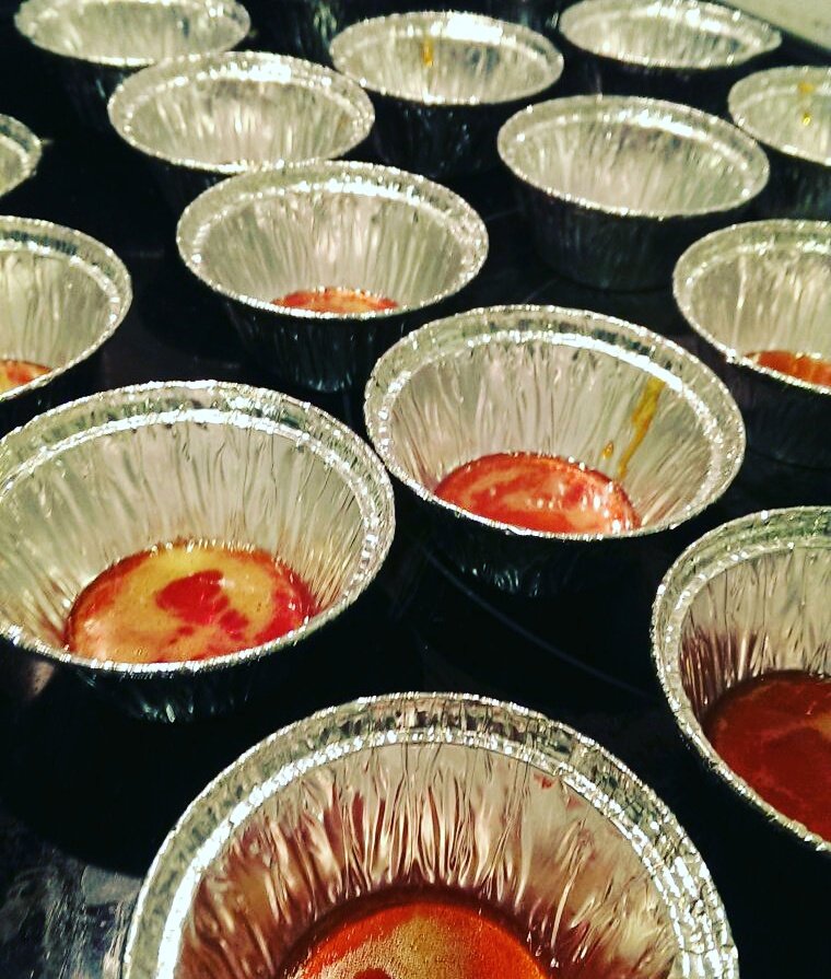molia_co's tweet photo. Mañana habrá #flan. Acabados de sacar del horno, FlanJorge. #comidabienhechaPR #foodtruck  #foodies #foodporn #JorgeArraiza #homemade https://t.co/wR0FMbC1cq
