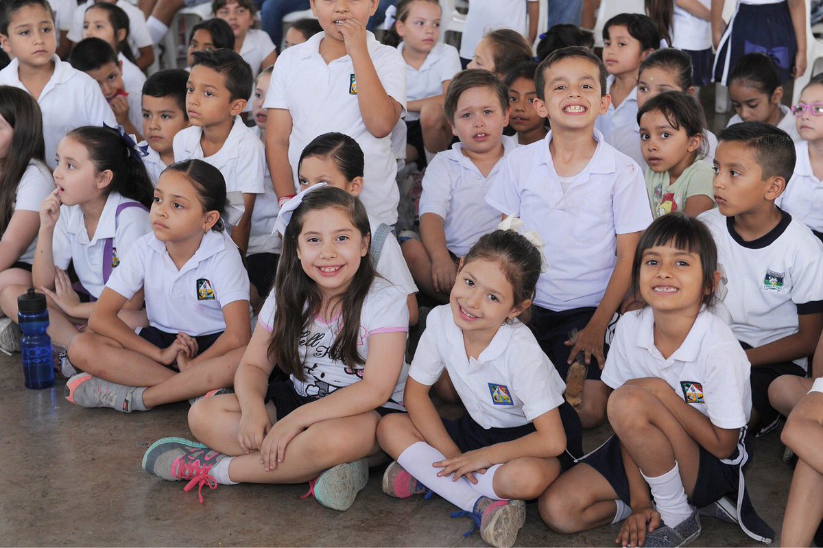 DIFSonora's tweet photo. Con obra de teatro @tetrapak #DIFSonora y @DIF_NMX difunden derechos de niñas, niños y adolescentes en primaria Felipe Salido #Navojoa https://t.co/K8s9sZ7Fsq