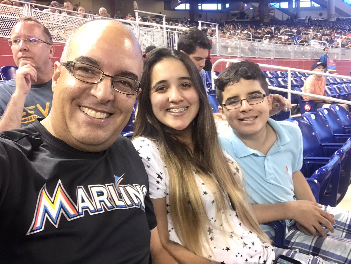 Dryanez's tweet photo. #Marlins #fishfamily https://t.co/TXMKgZSyja